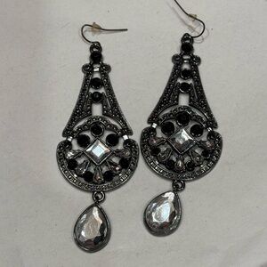 Elegant Silver and Black Filigree Earrings with Pear Crystals